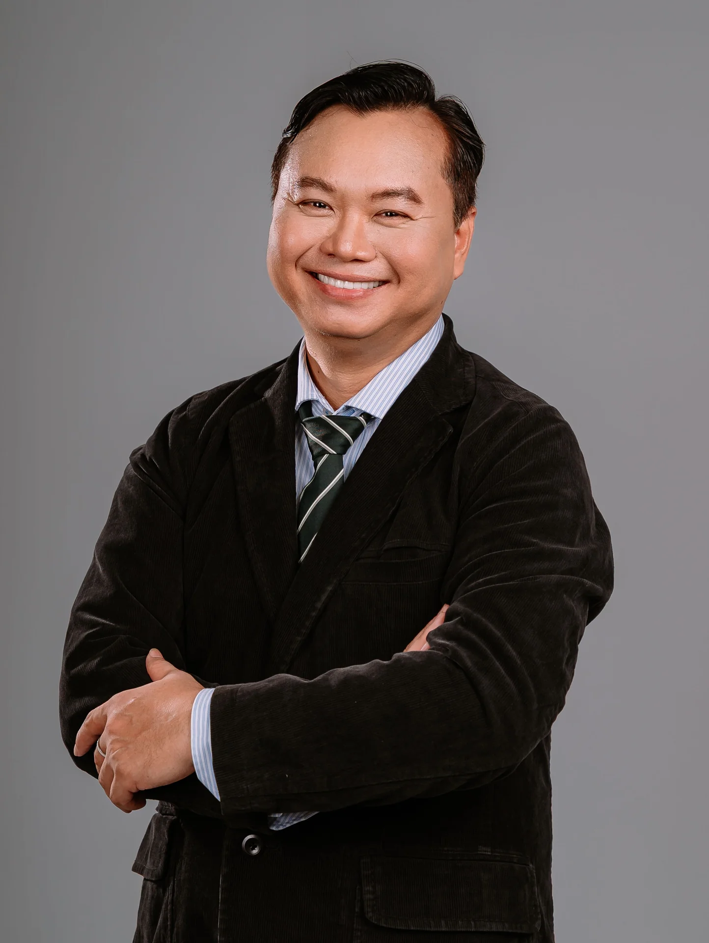 Chân dung doanh nhân anh Thiên — bộ ảnh profile tại VuHue Studio Thủ Đức