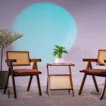 Concept không gian podcast ghế gỗ 2 người tại VuHue Studio Thủ Đức, tổng thể setup