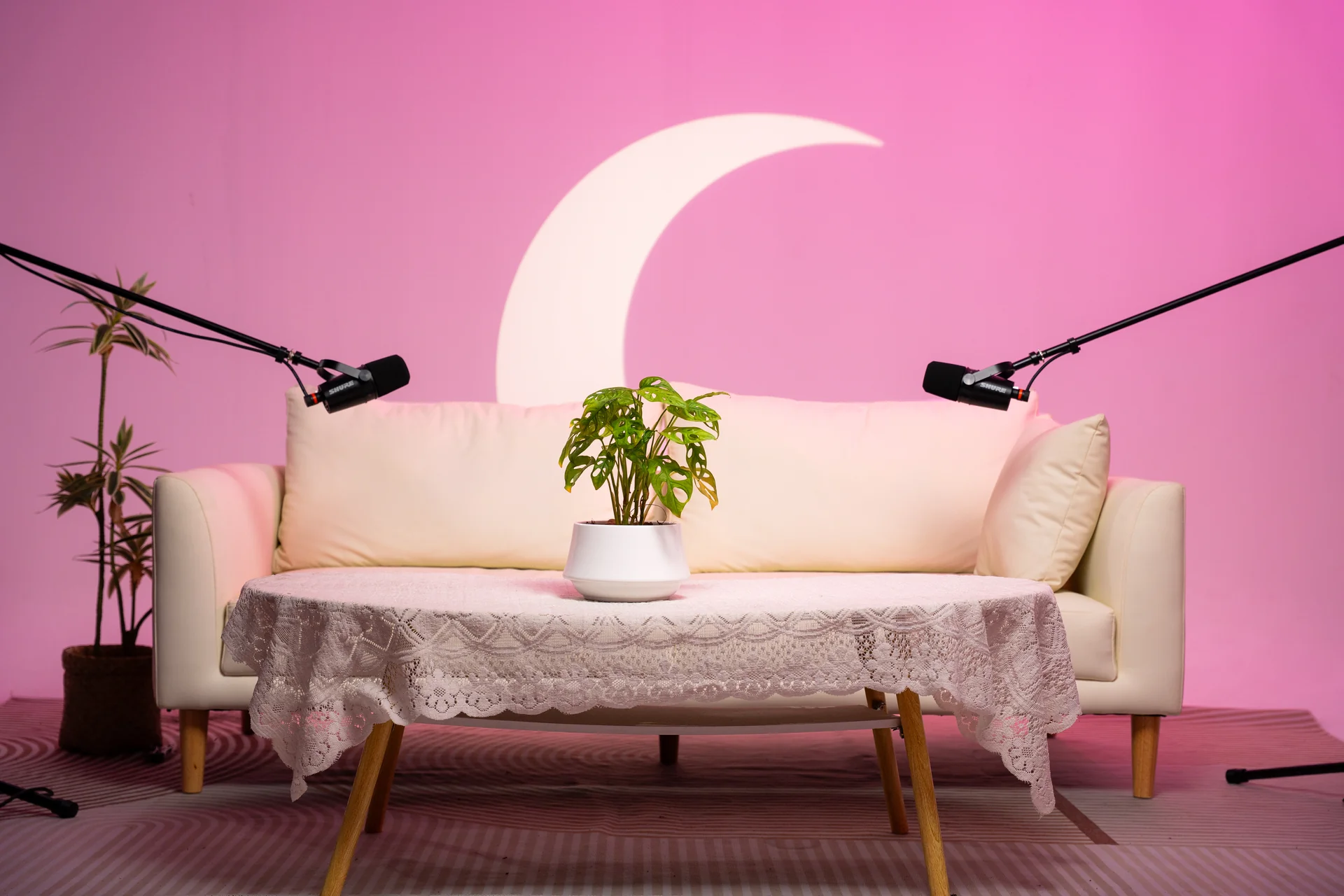 Chọn gói thuê studio — thiết bị tại VuHue Studio Thủ Đức