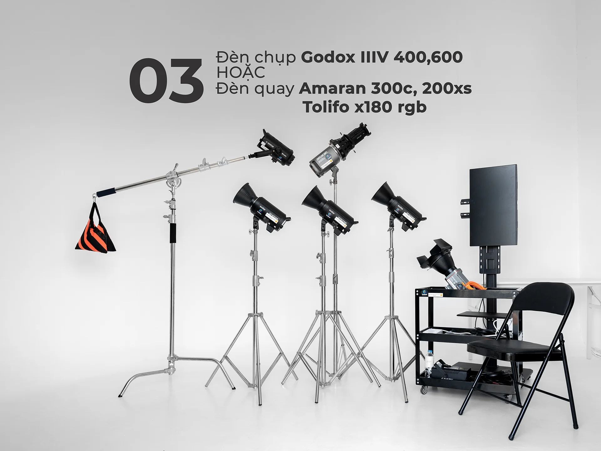 Thuê studio quay kỷ yếu — góc quay tại VuHue Studio Thủ Đức